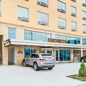 Hotel Howard Johnson By Wyndham Long Island